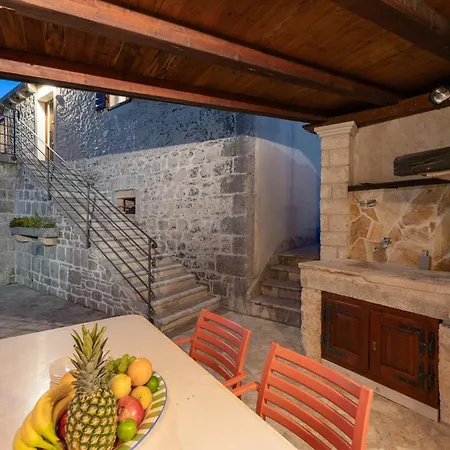 Vila House Tramonto With Pool, Sunset View & Pet Friendly, Donji Humac, Brac Donji Humac