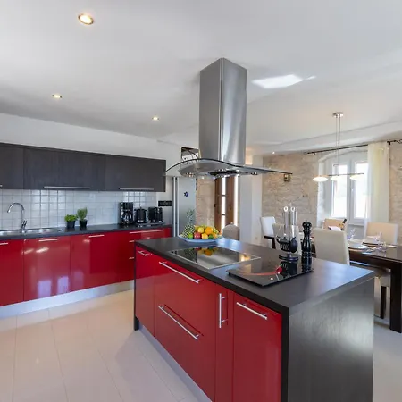 House Tramonto With Pool, Sunset View & Pet Friendly, Donji Humac, Brac Vila *