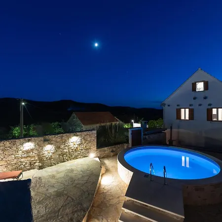 Vila House Tramonto With Pool, Sunset View & Pet Friendly, Donji Humac, Brac Donji Humac